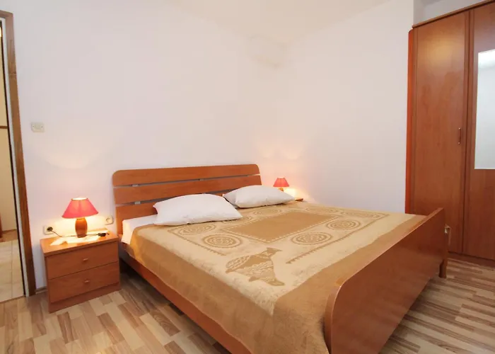 Апартаменты With Parking Space Punat, Krk - 5343