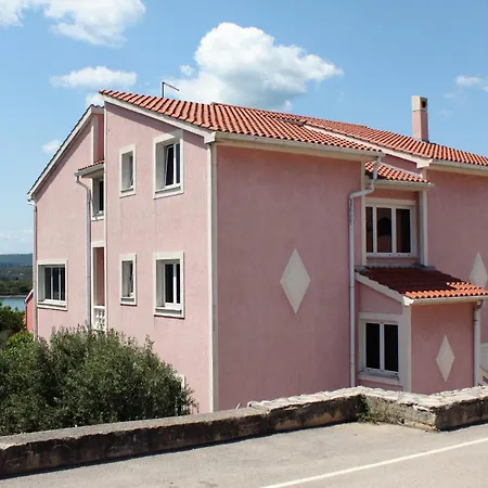 With Parking Space Punat, Krk - 5343 פונאנט