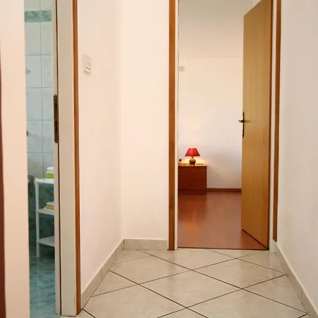 Appartement With Parking Space Punat, Krk - 5343 Punat